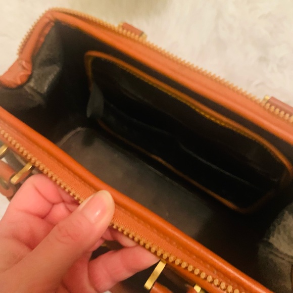 Vintage Dooney & Bourke Purse - Picture 3 of 3